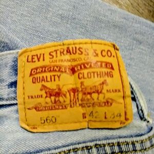 LEVI STRAUSS 560 comfort fit 42x34 lite blue denim